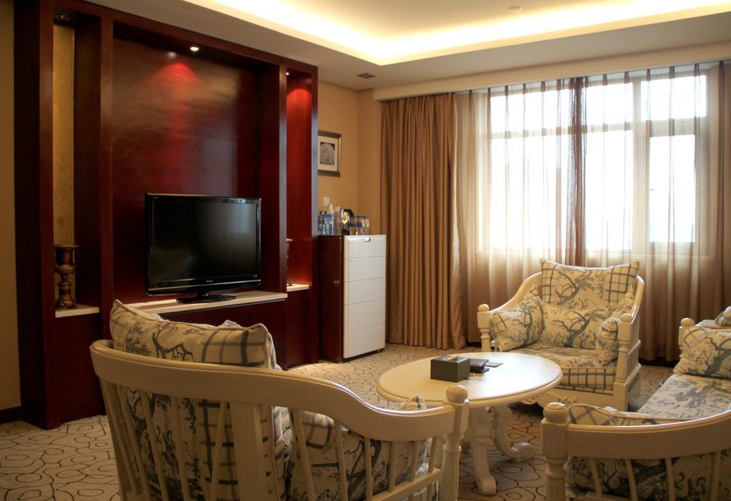 Dynasty International Hotel Kunming Habitación foto